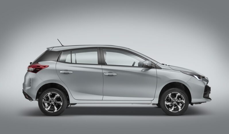 Toyota YARIS HB full