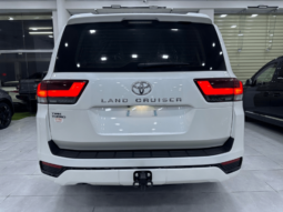 Toyota Land Cruiser 2022 GXR Twin Turbo full