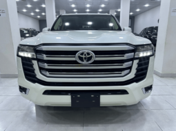 Toyota Land Cruiser 2022 GXR Twin Turbo full