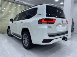 Toyota Land Cruiser 2022 GXR Twin Turbo full