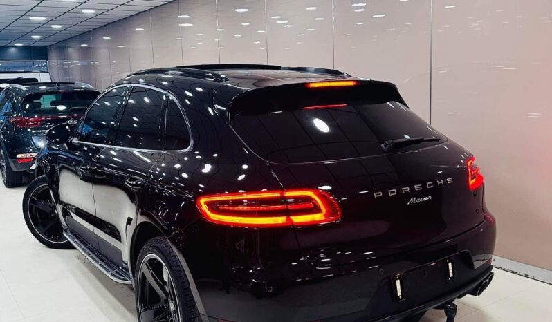 
Porsche Macan full									
