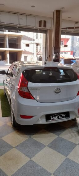 Hyundai Accent full