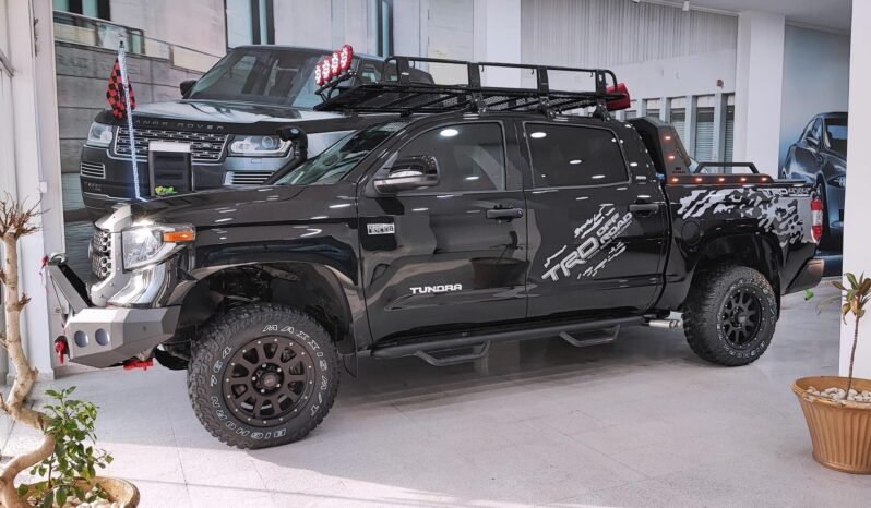 Toyota Tundra full
