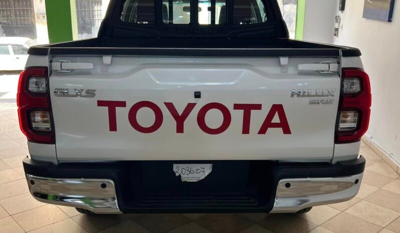 TOYOTA HILUX full