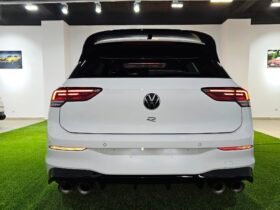 Volkswagen GOLF 8 R20