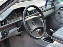 Mercedes Classe E 250d 1994 full