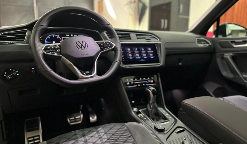 VOLKSWAGEN TIGUAN R-Line full