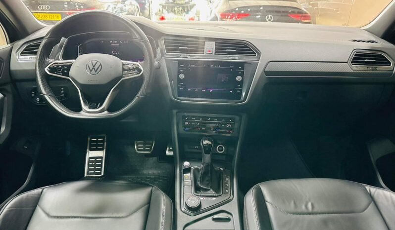 
Volkswagen Tiguan R-Line full									