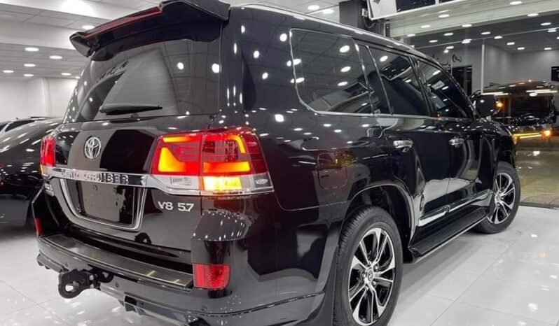 Toyota LAND Cruiser VXR 2021 full