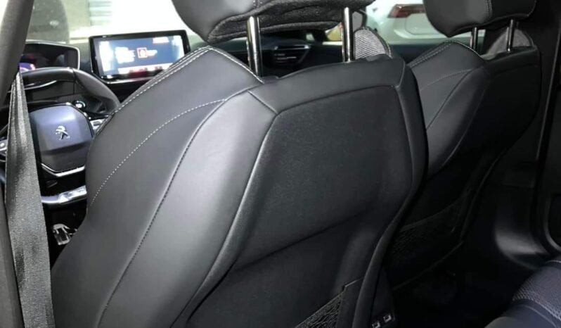 Peugeot 208 GT full