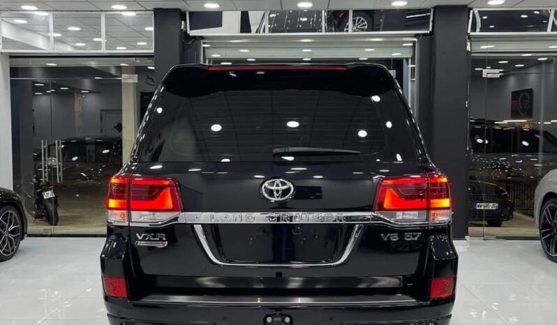 Toyota LAND Cruiser VXR 2021 full