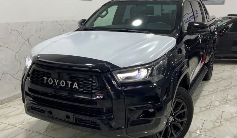 Toyota Hilux GR Sport full
