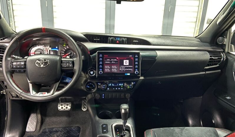 Toyota Hilux GR Sport full