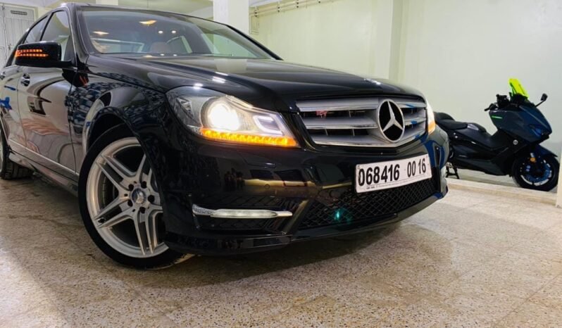 
Mercedes classe C 2014 full									