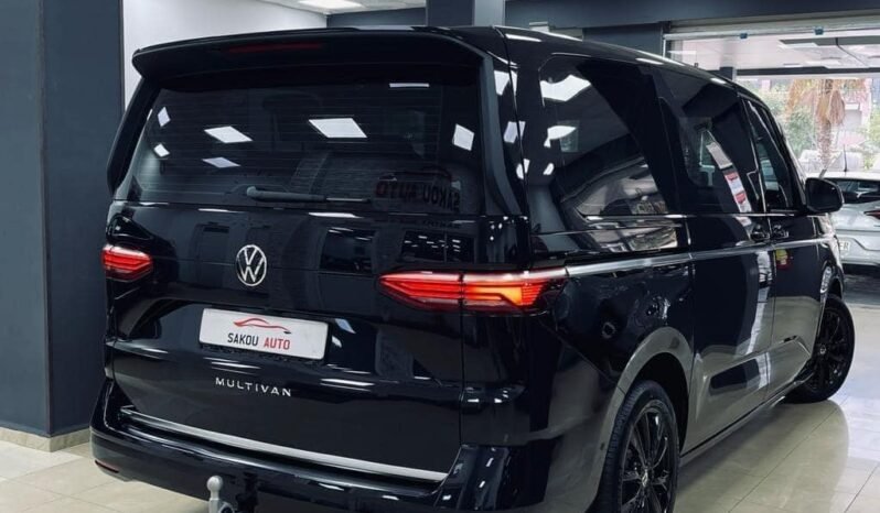 Volkswagen Multivan full