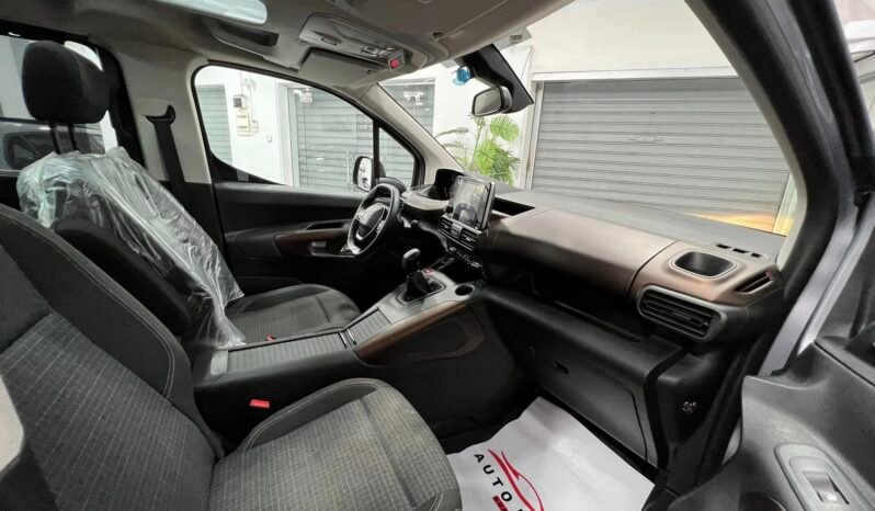 Peugeot Rifter Gt full