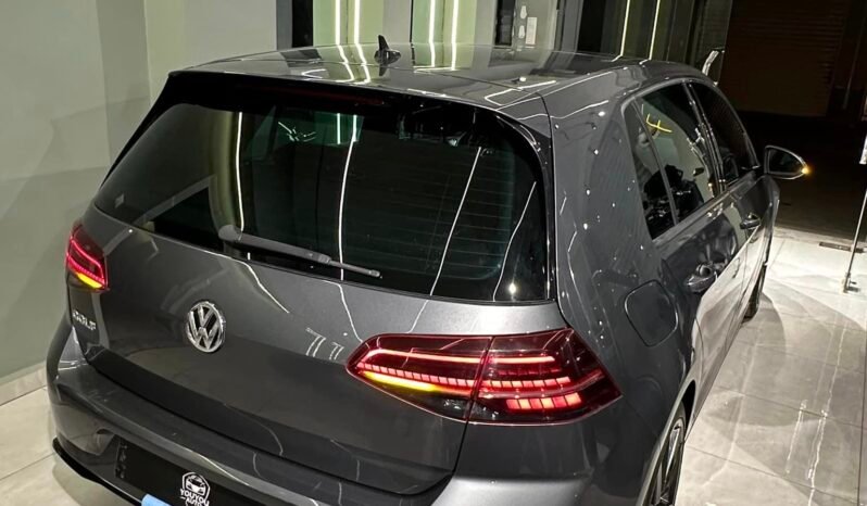 
Volkswagen Golf 7 R-Line 2018 full									