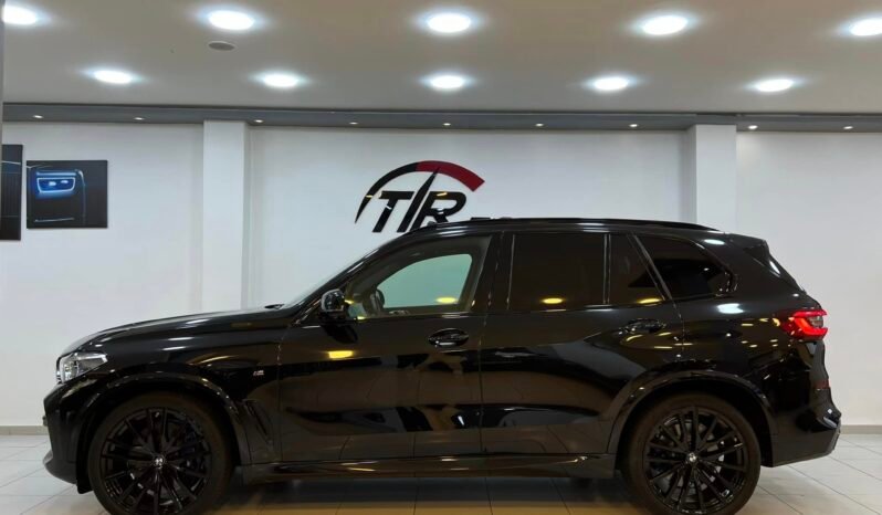 
BMW X5 xDrive 2020 full									