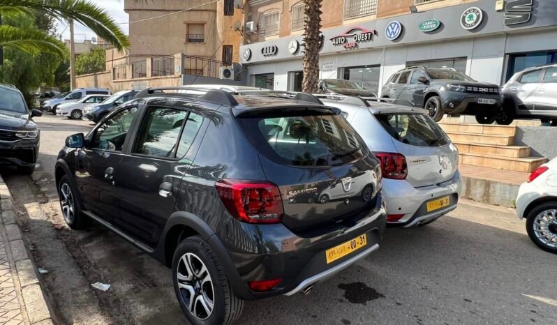 
Dacia Sandero Stepway 2023 full									