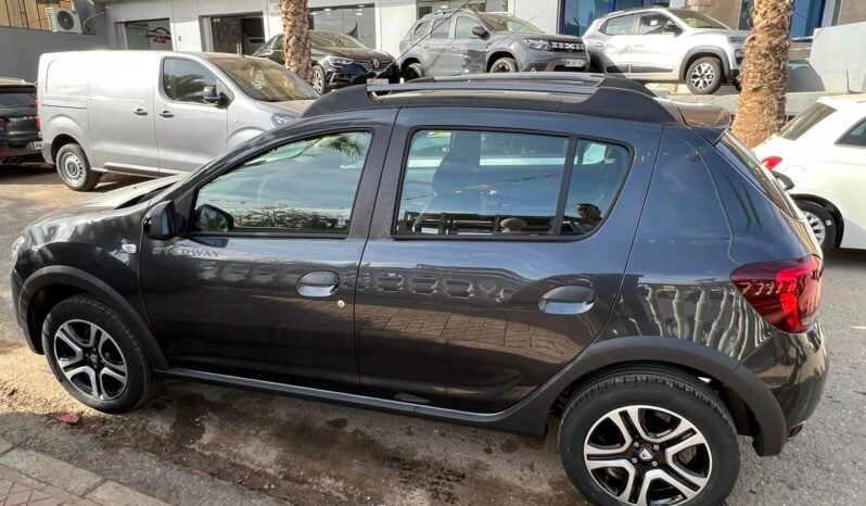 
Dacia Sandero Stepway 2023 full									