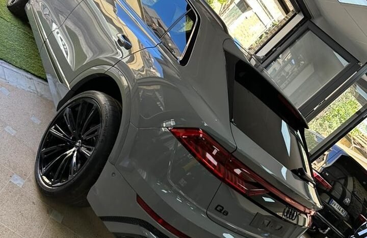 Audi Q8 2023 S LINE QUATTRO full
