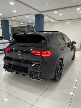Volkswagen GOLF R32