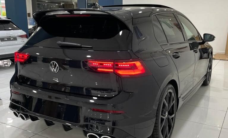Volkswagen GOLF R32 full