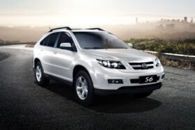 BYD S6
